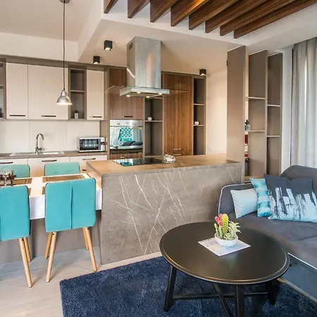 Beautiful In Krk W/ Outdoor Swimming Pool And 2 Bedrooms * Krk Town