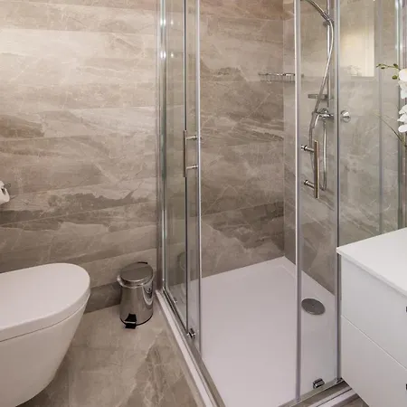 Appartamento Beautiful In Krk W/ Outdoor Swimming Pool And 2 Bedrooms Krk Town