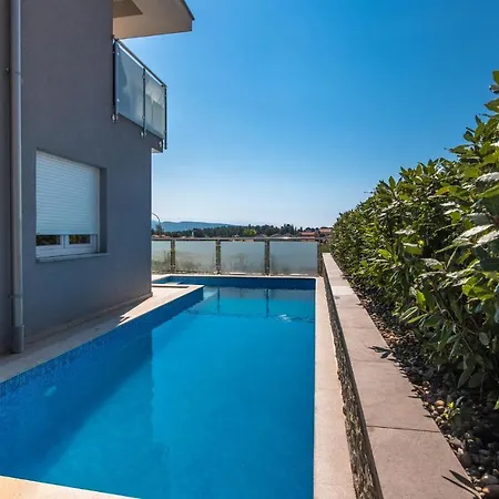 Beautiful In Krk W/ Outdoor Swimming Pool And 2 Bedrooms Krk Town