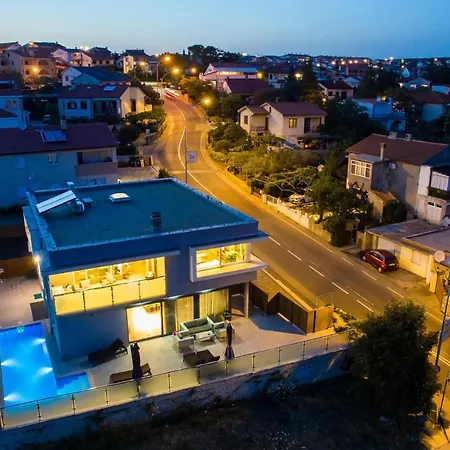 Beautiful In Krk W/ Outdoor Swimming Pool And 2 Bedrooms *