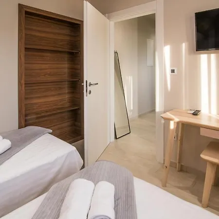 Appartamento Beautiful In Krk W/ Outdoor Swimming Pool And 2 Bedrooms