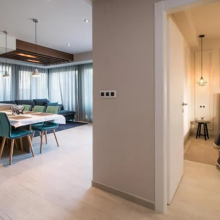 Beautiful In Krk W/ Outdoor Swimming Pool And 2 Bedrooms Appartamento